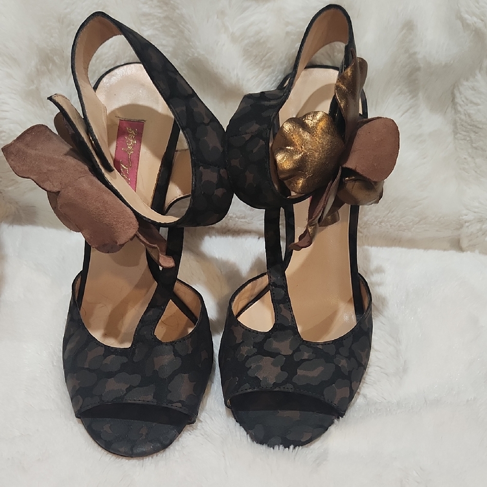 Betsey Johnson Black and Metallic Gold Floral Heels